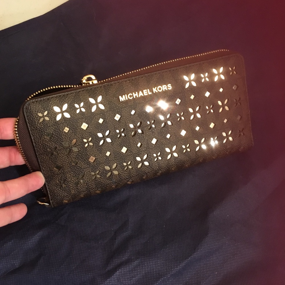 MKors chocolate/Gold Wallet